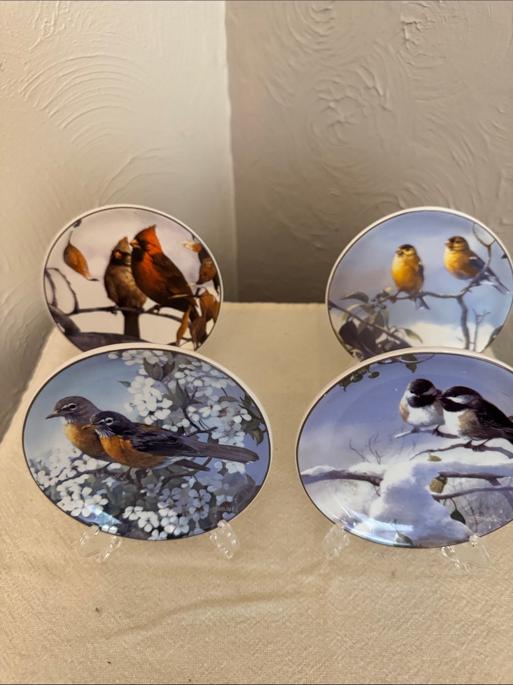 Decorative Bird Accent Plate Set in Blue, Brown and Cream